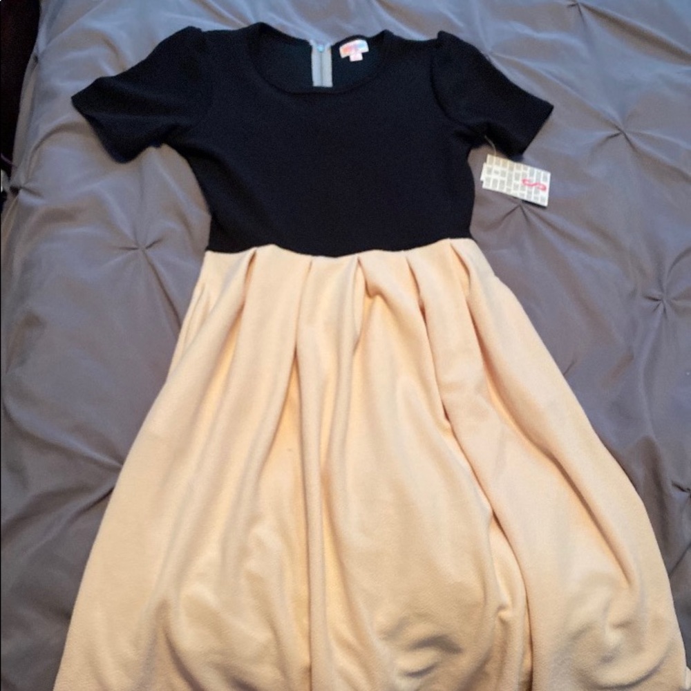 Lularoe Amelia Dress size S